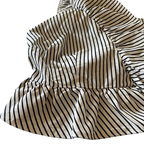 NWT Future Collective, Women's Striped One Shoulder Top size 1X black off white - Picture 4 of 15